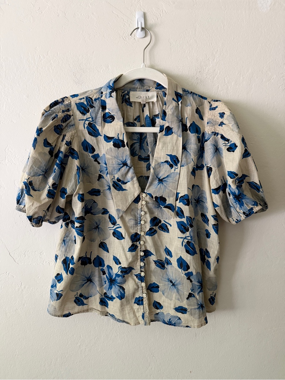 THE GREAT. The Fairway Top Blue Floral Button-Front Puff Sleeve Blouse